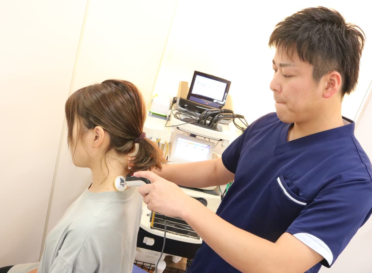 ハイボルテージ治療